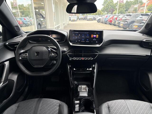 Peugeot e-2008 EV Allure 54 kWh | tot 406km WLTP range | Parkeersensoren voor + achter | Draadloos Apple Carplay/Android Auto | Cruise Control | Privacy Glass