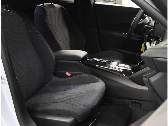 Peugeot e-2008 EV Business 54 kWh 156PK | 1ste eigenaar | AppleCarPlay/AndroidAuto | Climate Control | Cruise Control | Camera | LED | Navigatie | Parkeersensoren | Privacy Glass | Isofix |