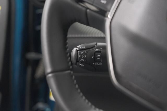 Peugeot e-2008 EV Allure Avantage 54 kWh | 97,8% SOH | 11 KW Lader | Apple Carplay | Parkeersensoren