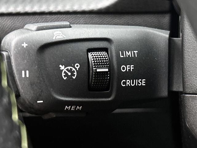 Peugeot e-2008 EV GT 50 kWh | Rijklaar | Adaptive Cruise | iCockpit | Keyless Entry |