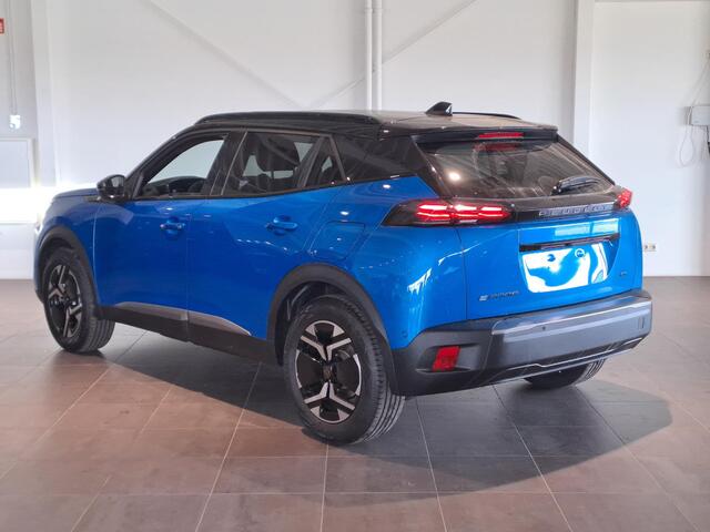Peugeot e-2008 EV GT Avantage 54 kWh 17% BIJTELLING | DIRECT LEVERBAAR | AUTOMAAT | STOELVERWARMING | ALCANTARA | MASSAGESTOEL