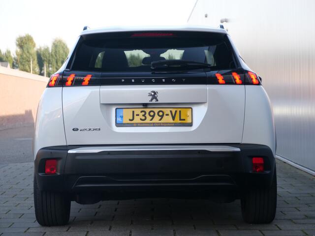 Peugeot e-2008 EV Allure 50 kWh 136 Pk Automaat Navi / DAB / Apple Carplay / Camera / SOH 90,5 % – foto 7