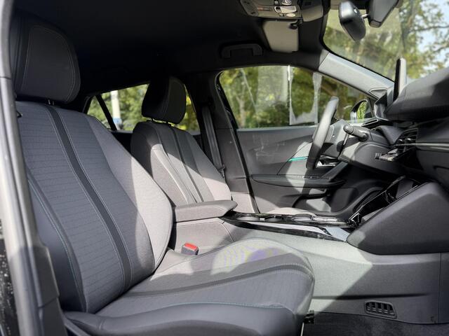 Peugeot e-2008 EV Allure Pack 50 kWh | 10.000KM !! | CarPlay | 360 | Adaptive | BTW | – foto 6