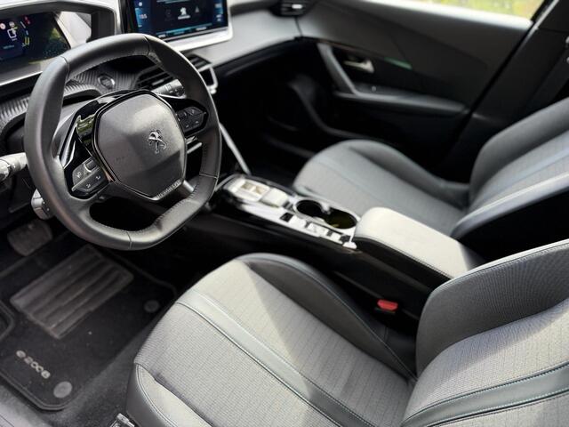 Peugeot e-2008 EV Allure Pack 50 kWh | 10.000KM !! | CarPlay | 360 | Adaptive | BTW | – foto 8