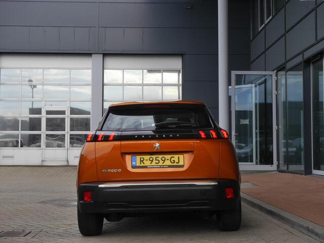 Peugeot e-2008 EV Active 50 kWh | Navigatie | CarPlay | Android Auto | Climate/Cruise Control | Achteruitrij Camera | LED Koplampen – foto 5