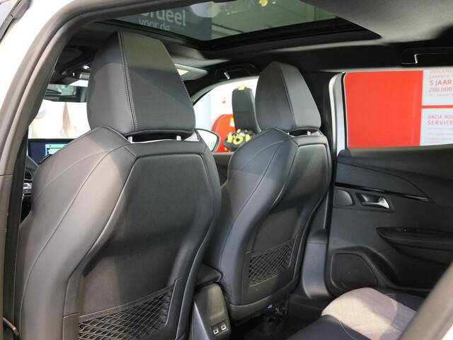 Peugeot e-2008 EV GT Pack 50 kWh - SOH 91,3% - Dealer onderhouden! - Elektrisch panoramadak - Stoelverwarming - Navi – foto 9