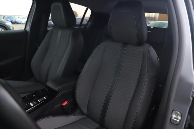 Peugeot e-208 EV Allure 50 kWh Automaat Half Leder Navigatie Camera Clima Cruise PDC LMV Carplay Android Bluetooth