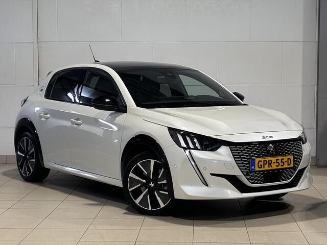 Peugeot e-208 5-deurs GT EV 3-FASEN 50kWh 136pk AUTOMAAT | PANODAK | NAVI | STOELVERW. | CAMERA | DODEHOEKBEW. | BLACK DIAMOND | DAB+ | LM-VELGEN 17" |