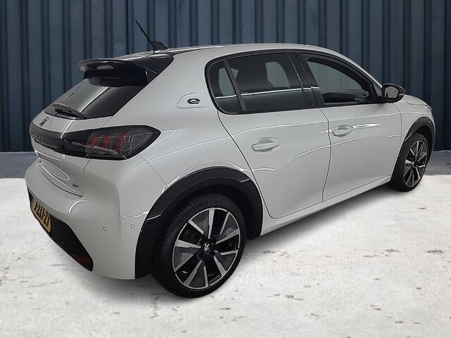 Peugeot e-208 EV GT 350 50 kWh (136 PK) 1e-Eigen, Peugeot-Dealer- Onderh, 12-Mnd-Bovag, Nl-Auto, Panoramadak, Black-Diamand, Leer, Stoelen-Verwarmd, Navigatie/Apple-Carplay/Android-Auto, Achteruitrijcamera, Keyless-Entry, Adaptieve-Cruisecontrol, Privacy-Glas
