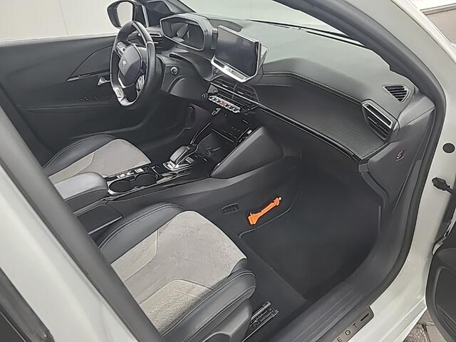 Peugeot e-208 EV GT 350 50 kWh (136 PK) 1e-Eigen, Peugeot-Dealer- Onderh, 12-Mnd-Bovag, Nl-Auto, Panoramadak, Black-Diamand, Leer, Stoelen-Verwarmd, Navigatie/Apple-Carplay/Android-Auto, Achteruitrijcamera, Keyless-Entry, Adaptieve-Cruisecontrol, Privacy-Glas