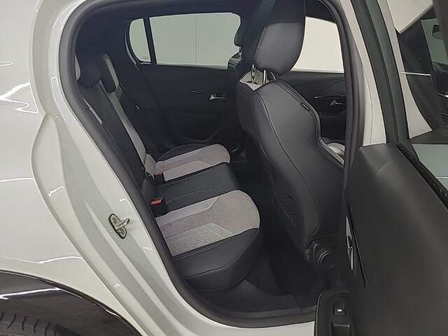 Peugeot e-208 EV GT 350 50 kWh (136 PK) 1e-Eigen, Peugeot-Dealer- Onderh, 12-Mnd-Bovag, Nl-Auto, Panoramadak, Black-Diamand, Leer, Stoelen-Verwarmd, Navigatie/Apple-Carplay/Android-Auto, Achteruitrijcamera, Keyless-Entry, Adaptieve-Cruisecontrol, Privacy-Glas