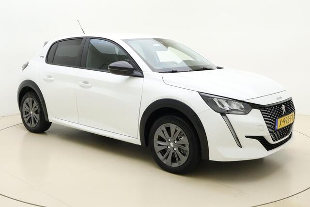Peugeot e-208 EV E-Style 50 kWh 100% Elektrisch | 3-Fasen | Camera | Navigatie | Cruise Control | Bluetooth | Licht metalen velgen | Voorraad | 1e eigenaar |