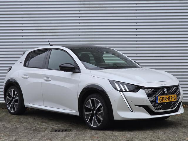 Peugeot e-208 5-deurs GT EV 3-FASEN 50kWh 136pk AUTOMAAT | PANODAK | NAVI | STOELVERW. | ADAPTIVE CRUISE | CAMERA | DODEHOEKBEW. | DAB+ | LM-VELGEN 17" |