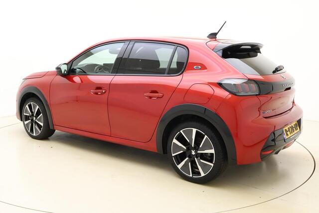 Peugeot e-208 EV GT 350 50 kWh 3 Fase | Navigatie | Climate Control | Stoelverwarming | Camera | Keyless Start | Lichtmetalen velgen