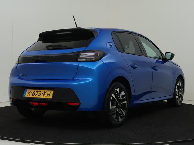 Peugeot e-208 EV Allure 50 kWh | Stoelverwarming | Parkeerhulp V+A | Keyless | Navigatie |