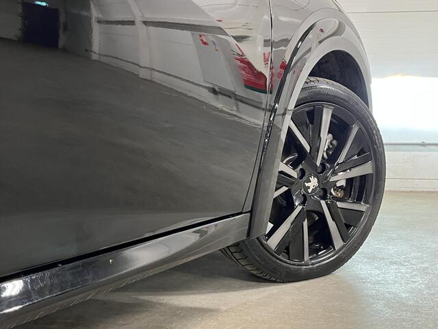 Peugeot e-208 EV GT 350 50 kWh Automaat | Safety Plus Pack | Verwarmde stoelen | Dodehoek sensor