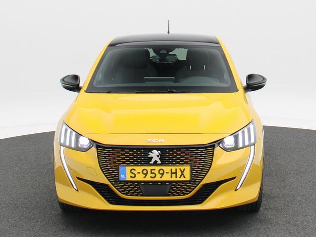 Peugeot e-208 EV GT 350 50 kWh Automaat | Full LED | Panoramadak | Stoelverwarming | Camera | Navigatie | 33.064 Km!!