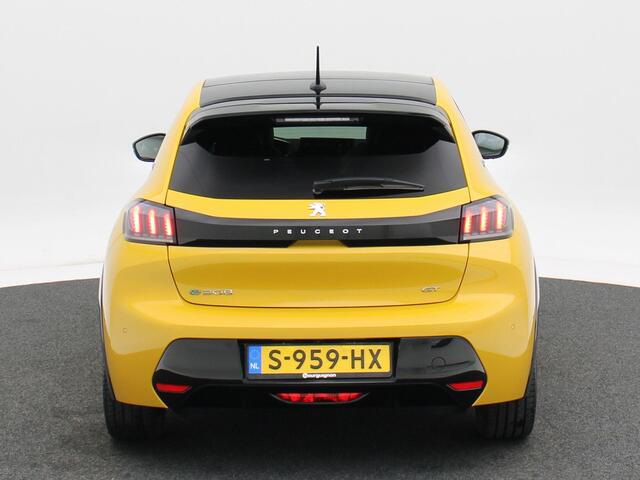 Peugeot e-208 EV GT 350 50 kWh Automaat | Full LED | Panoramadak | Stoelverwarming | Camera | Navigatie | 33.064 Km!!
