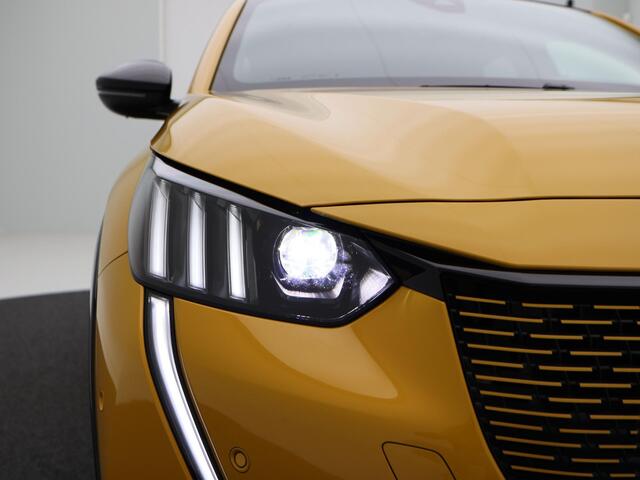 Peugeot e-208 EV GT 350 50 kWh Automaat | Full LED | Panoramadak | Stoelverwarming | Camera | Navigatie | 33.064 Km!!