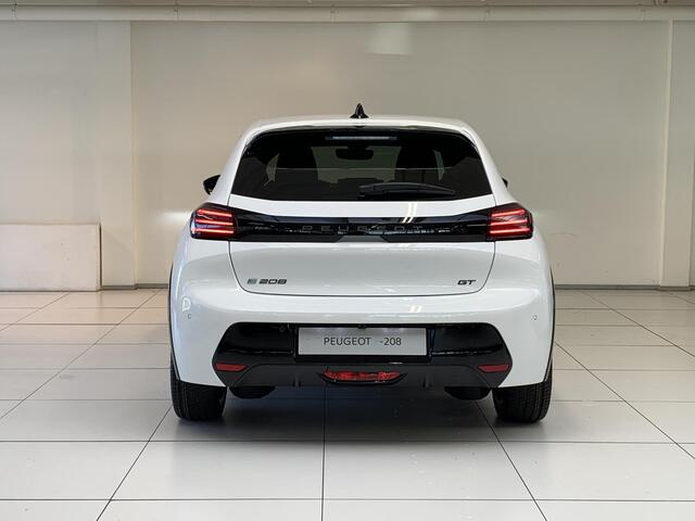 Peugeot e-208 EV GT 51 kWh Navigatie | Dodehoekdetectie | 360 camera | Android auto / Apple carplay | Adaptive cruise control