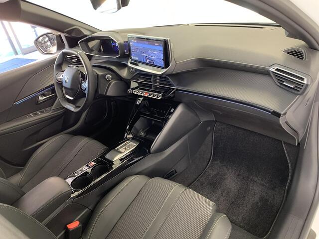 Peugeot e-208 EV GT 51 kWh Navigatie | Dodehoekdetectie | 360 camera | Android auto / Apple carplay | Adaptive cruise control