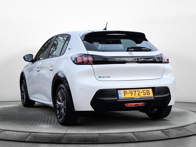 Peugeot e-208 EV Active Pack 50 kWh 1-Eig. & Dealer-Onderh. BOVAG-Garantie. NL-Auto. Navigatie/Apple-Carplay/Android-Auto, L.M.Velgen, Parkeer-Sensoren-V+A, DAB, Cruise-Control, Parelmoer-Lak,