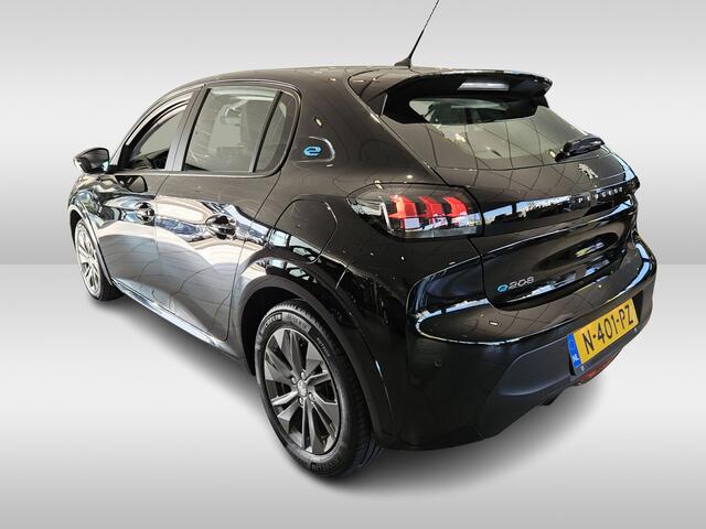 Peugeot e-208 EV Active Pack 50 kWh | Automaat | Navigatie via Apple Carplay of Android Auto | Stoelverwarming | Parkeersensoren | Laadkabel aanwezig |