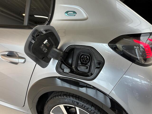 Peugeot e-208 EV GT 350 50 kWh Navigatie | Achteruitrijcamera | Android auto / Apple carplay | Dodehoekdetectie | 3D I-Cockpit