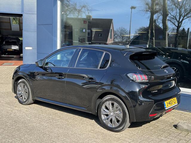 Peugeot e-208 EV Allure Pack 50 kWh, | 100% Elektrisch | Navigatie | LED Verlichting | DAB | Keyless Start | Camera | Lichtmetalen Velgen | Cruise Control | Climate Control.