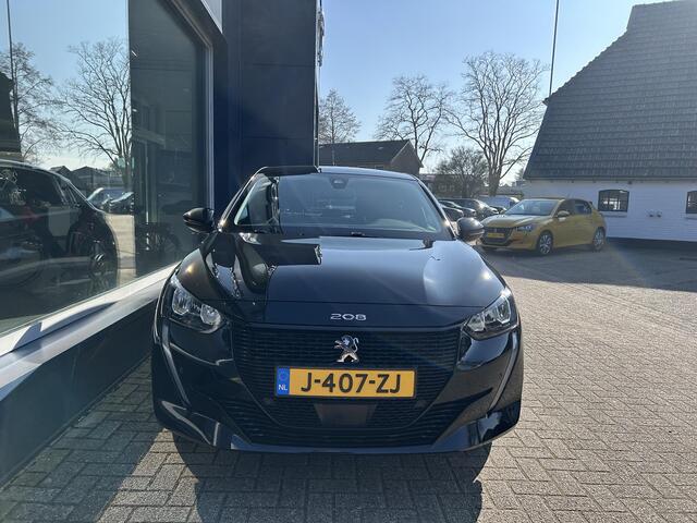 Peugeot e-208 EV Allure Pack 50 kWh, | 100% Elektrisch | Navigatie | LED Verlichting | DAB | Keyless Start | Camera | Lichtmetalen Velgen | Cruise Control | Climate Control.