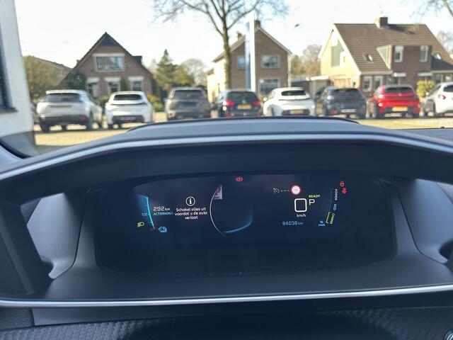 Peugeot e-208 EV Allure Pack 50 kWh, | 100% Elektrisch | Navigatie | LED Verlichting | DAB | Keyless Start | Camera | Lichtmetalen Velgen | Cruise Control | Climate Control.
