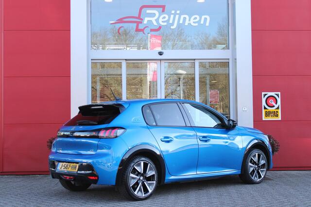 Peugeot e-208 EV GT PACK 136PK 50 kWh 3-FASE | PANORAMA DAK | ACHTERUITRIJ CAMERA | APPLE CARPLAY/ANDROID AUTO | PARKEERSENSOREN VOOR EN ACHTER | NAVIGATIE | FULL LED KOPLAMPEN | ALCANTARA BEKLEDING | KEYLESS ENTRY/START | 17" LICHTMETALEN VELGEN | DODEHOE DETECTIE | D