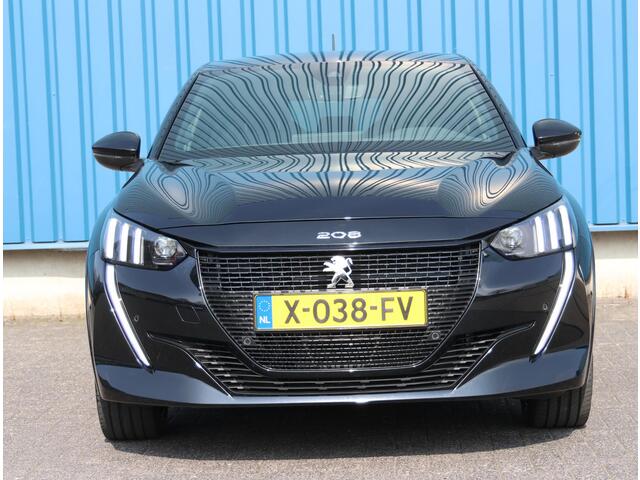Peugeot e-208 EV GT 50 kWh 136PK | AppleCarPlay/AndroidAuto | Stoelverwarming | Halfleer | FULL LED | Achteruitrijcamera | 17"LMV |