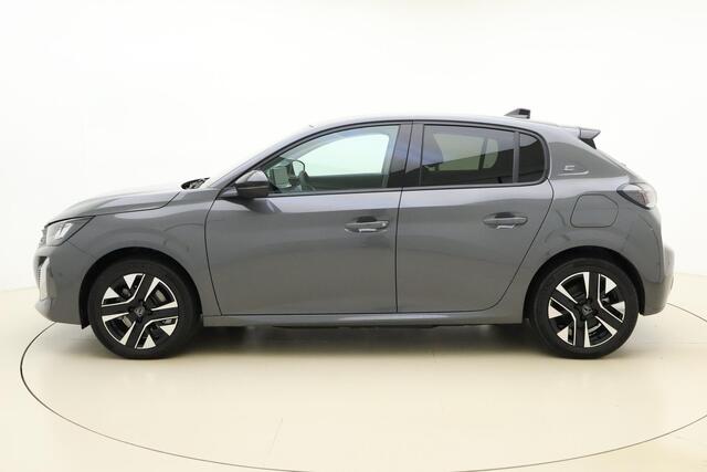 Peugeot e-208 EV Allure 51 kWh 156 Pk | 400km Actieradius WLTP | 16" Lichtmetalen velgen 'ELBORN' | 8 jaar fabrieksgarantie of 160.000 kilometer op het accupakket | Adaptieve cruise control met Stop&Go functie