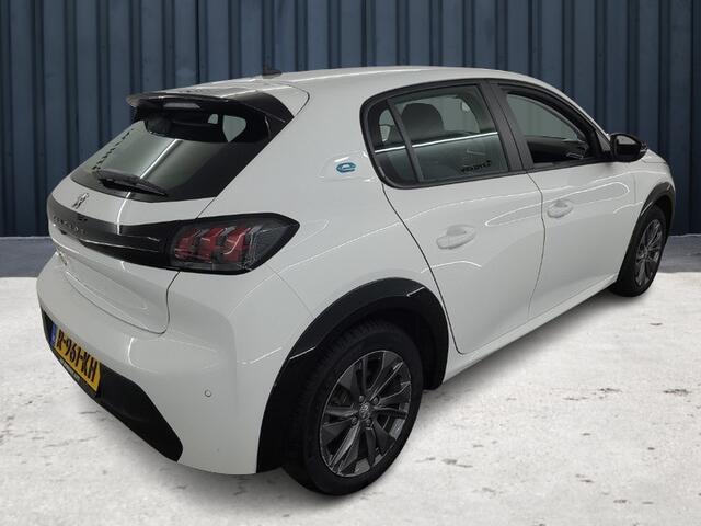 Peugeot e-208 EV Active Pack 50 kWh (136 PK) 1e-Eig. & Dealer-Onderh. BOVAG-Garantie. NL-Auto. Navigatie/Apple-Carplay/Android-Auto, Cruisecontrol, Parkeersensoren, Keyless-Start, DAB, Licht-Zicht-Pakket, Lm-Velgen-16Inch, Privacy-Glas