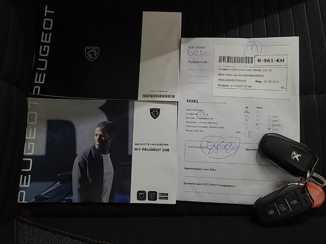 Peugeot e-208 EV Active Pack 50 kWh (136 PK) 1e-Eig. & Dealer-Onderh. BOVAG-Garantie. NL-Auto. Navigatie/Apple-Carplay/Android-Auto, Cruisecontrol, Parkeersensoren, Keyless-Start, DAB, Licht-Zicht-Pakket, Lm-Velgen-16Inch, Privacy-Glas