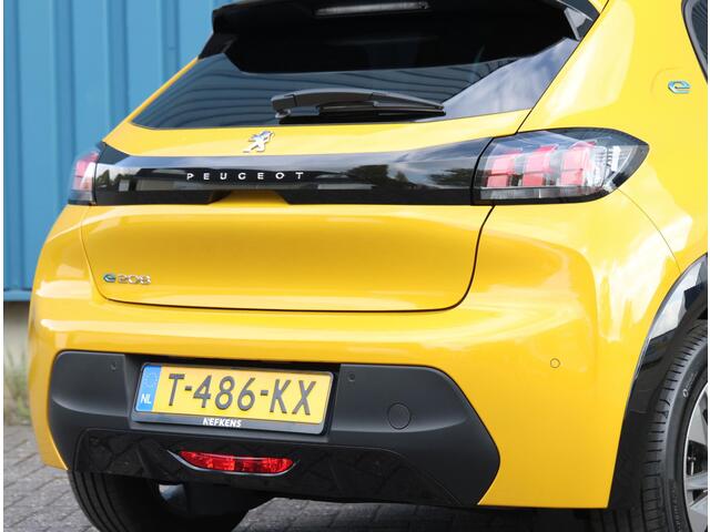 Peugeot e-208 EV Active Pack 50 kWh 136PK | Parkeersensoren Achter | Cruise Control | AppleCarPlay/AndroidAuto | ClimateControl | 16''LMV |