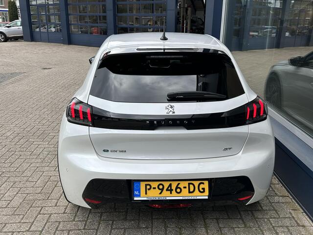 Peugeot e-208 EV GT Pack 50 kWh | 3-fasen auto | Keyless entry | Full-Led Koplampen | Stoelverwarming | Dode-Hoek Bewaking | Parkeersensoren Rondom | Apple-Carplay | Full-Map Navigatie | Camera |