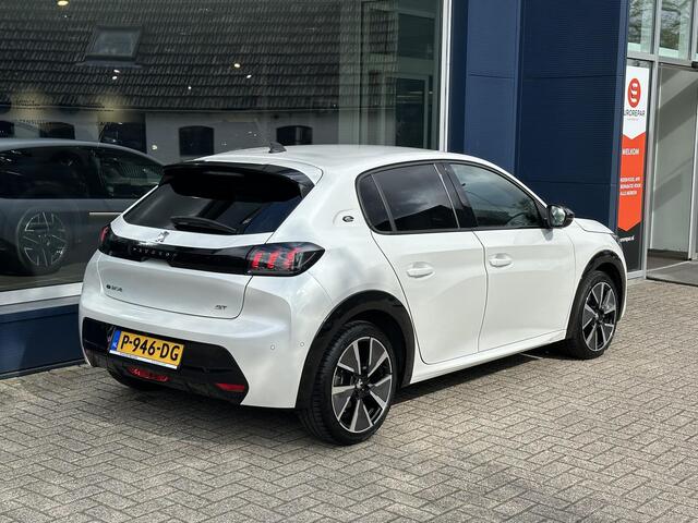 Peugeot e-208 EV GT Pack 50 kWh | 3-fasen auto | Keyless entry | Full-Led Koplampen | Stoelverwarming | Dode-Hoek Bewaking | Parkeersensoren Rondom | Apple-Carplay | Full-Map Navigatie | Camera |