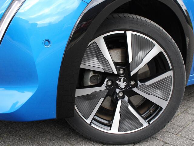 Peugeot e-208 GT 50 kWh 136PK Navigatie, Achteruitrijcamera, Keyless, Panoramadak, Parkeersensoren Voor & Achter