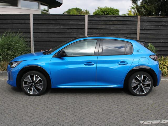 Peugeot e-208 GT 50 kWh 136PK Navigatie, Achteruitrijcamera, Keyless, Panoramadak, Parkeersensoren Voor & Achter