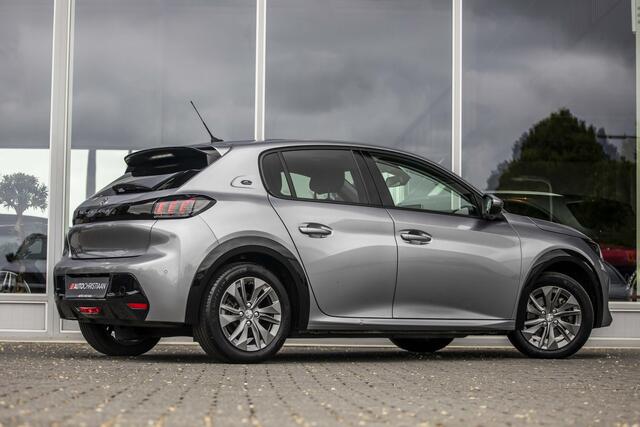 Peugeot e-208 EV Allure 50 kWh | Pano | Camera | NL auto | Carplay