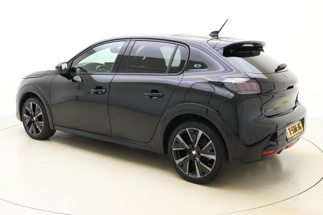 Peugeot e-208 EV GT 350 50 kWh | Climate control | Navigatie | Stoel verwarming | Camera achter | Panorama dak | Dode hoek waarschuwing | Sport stoelen |