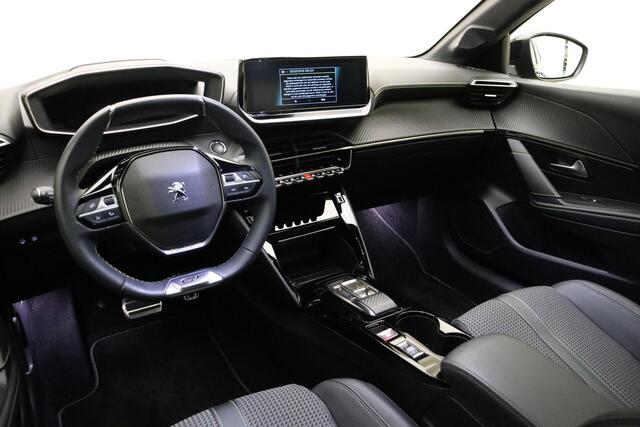 Peugeot e-208 EV GT 350 50 kWh | Climate control | Navigatie | Stoel verwarming | Camera achter | Panorama dak | Dode hoek waarschuwing | Sport stoelen |