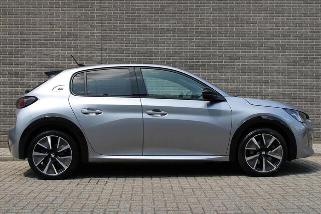 Peugeot e-208 EV GT 350 50 kWh Cruise/Climate control, Navigatie, Apple carplay/Android auto, Panoramadak,