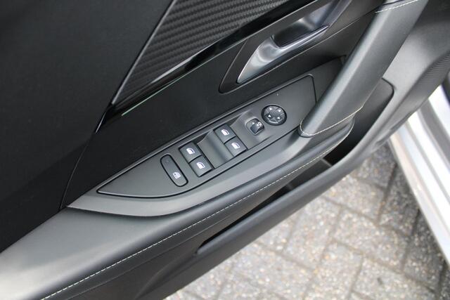Peugeot e-208 EV GT 350 50 kWh Cruise/Climate control, Navigatie, Apple carplay/Android auto, Panoramadak,