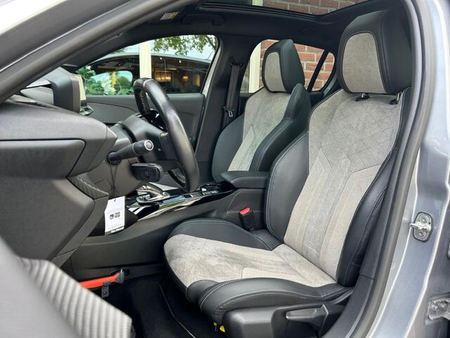 Peugeot e-208 EV GT 350 50 kWh PANODAK / STOELVERW. / ADDAPT.CRUISE / CAMERA /