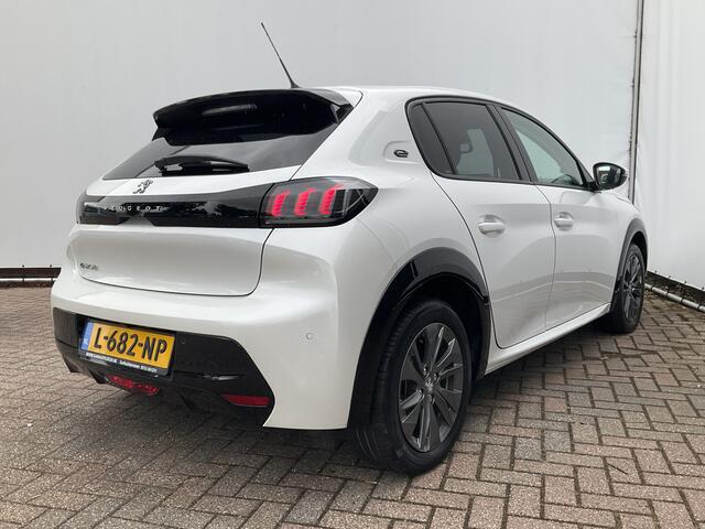 Peugeot e-208 EV Allure 50 kWh Apple Camera Carplay Orig.NL