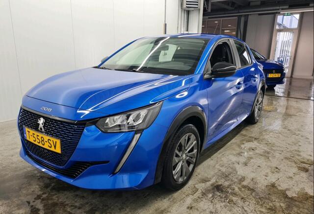 Peugeot e-208 EV Active Pack 50 kWh | Carplay | Navi | Verw stoelen voor | NL auto | Trac. Batterij verv | Dealer onderhouden