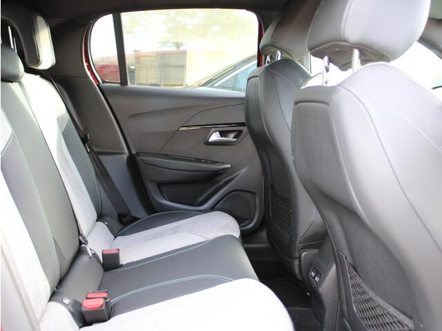 Peugeot e-208 EV GT 350 50 kWh | Navi / Camera / Stoelverwarming